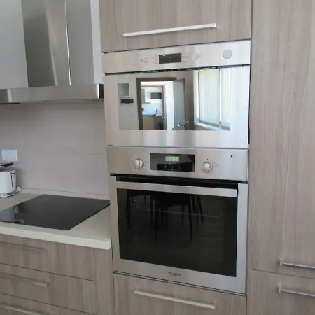 Private Double With Private Bathroom In Ta' Xbiex Habitación en casa particular *