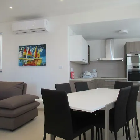 Private Double With Private Bathroom In Ta' Xbiex * Ta Xbiex