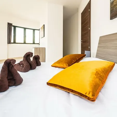 Private Double With Private Bathroom In Ta' Xbiex Habitación en casa particular *