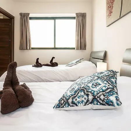 Private Double With Private Bathroom In Ta' Xbiex *