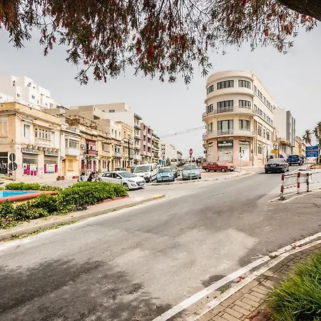 Private Double With Private Bathroom In Ta' Xbiex * Ta Xbiex