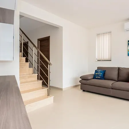 Private Double With Private Bathroom In Ta' Xbiex Habitación en casa particular *