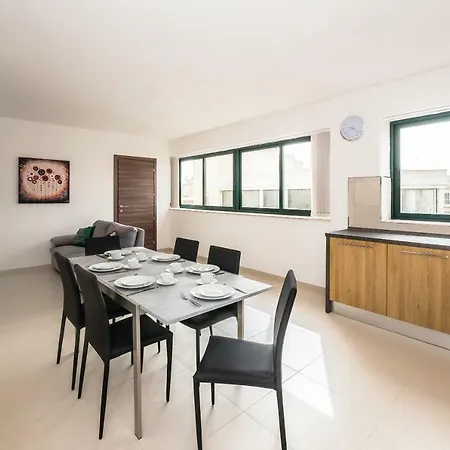 Privatunterkunft Private Double With Private Bathroom In Ta' Xbiex *