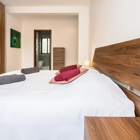 Private Double With Private Bathroom In Ta' Xbiex Privatunterkunft Ta Xbiex