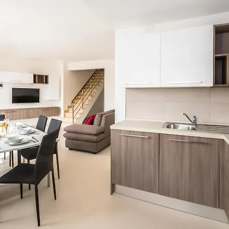 Private Double With Private Bathroom In Ta' Xbiex Privatunterkunft